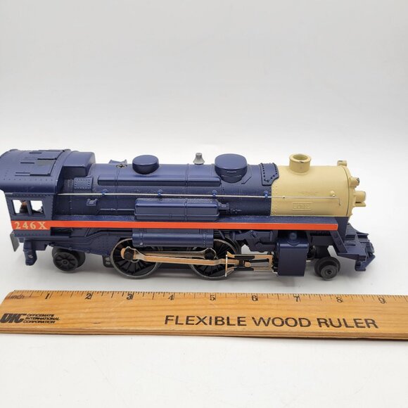 Lionel Scout O Gauge 246X Locomotive & Tender - Picture 4 of 13